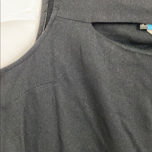 Keyhole Butterfly Detail Maxi Dress - Picture 3 of 9